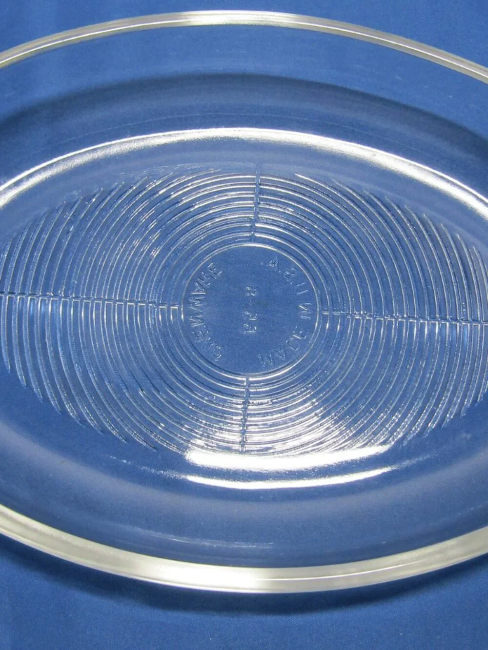 VINTAGE OVENWARE CLEAR GLASS MADE IN THE USA OVAL SHALLOW BAKING DISH 55-8